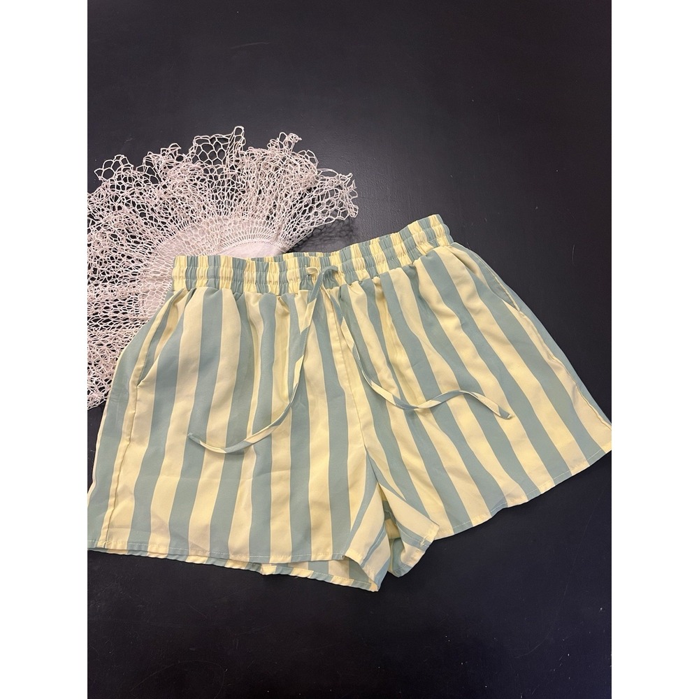 LE LIS Collection Yellow Green Striped Pull On Shorts Sz M Boutiques Dopamine